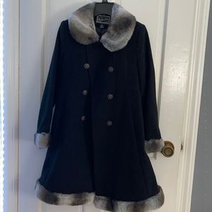 Worn twice- excellent condition Rothschild girls (10) wool coat w fur trim
